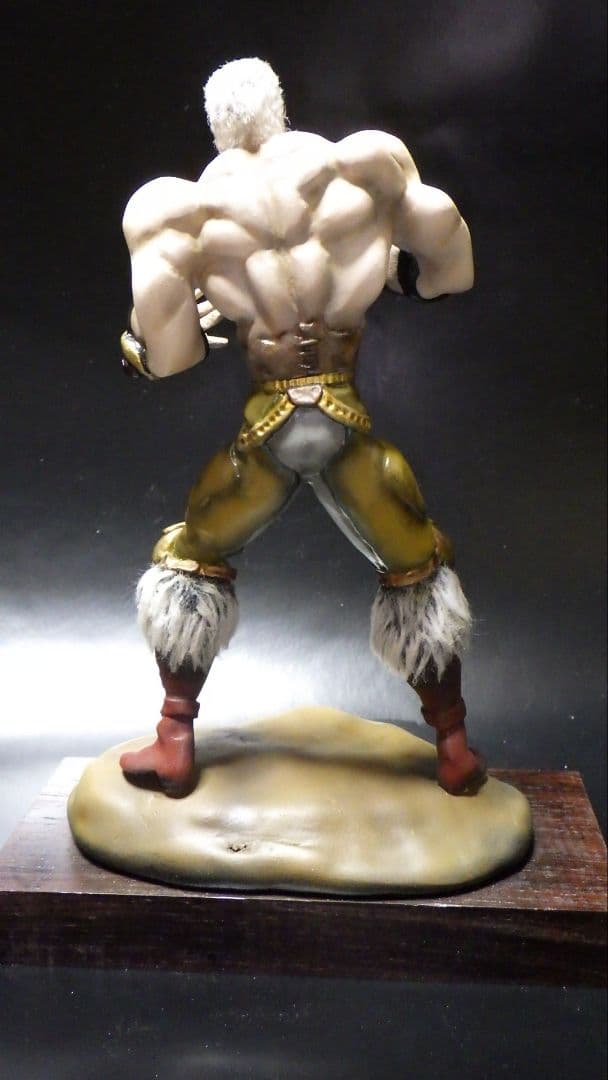 海洋堂　北斗の拳　ラオウ1/12 ガレージキット完成品　プラモデル