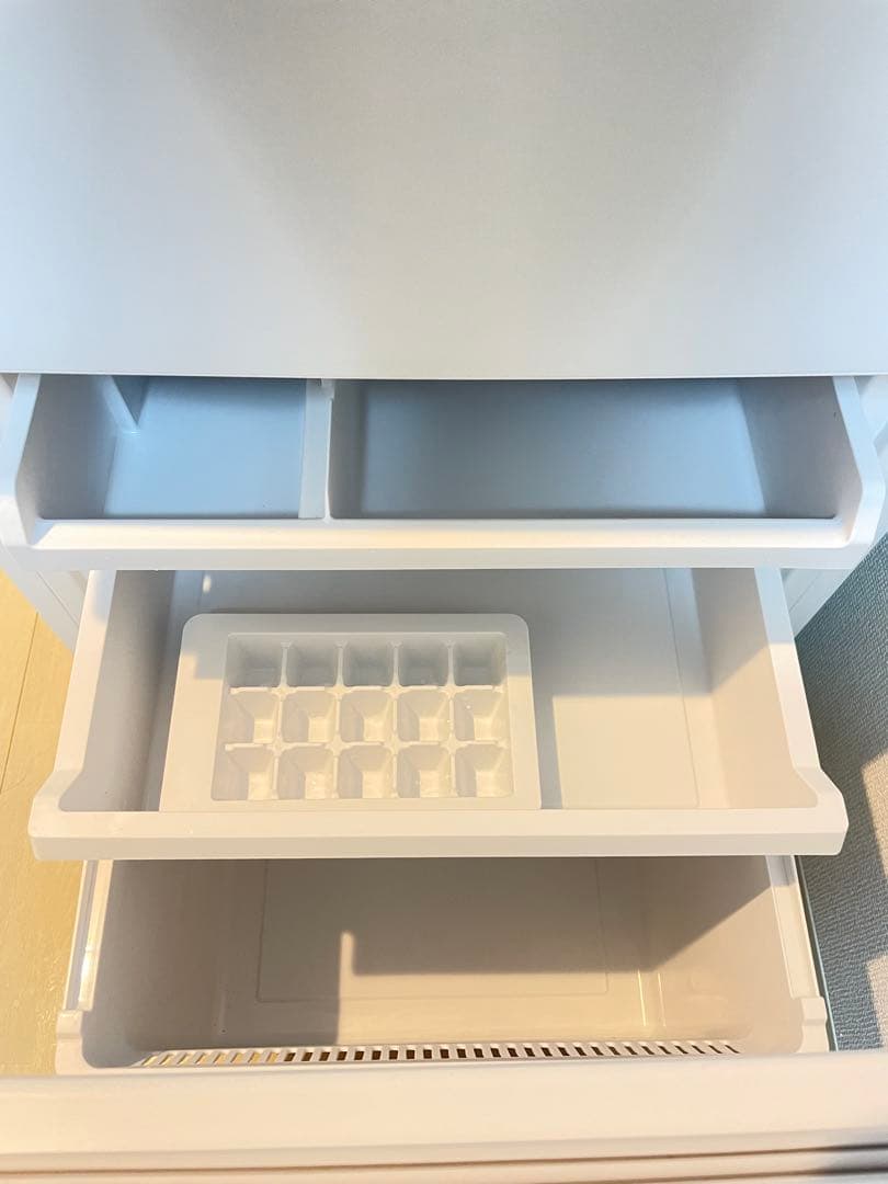 【美品】2025年製 AQUA アクア 冷蔵庫 AQR-20R-W 201L