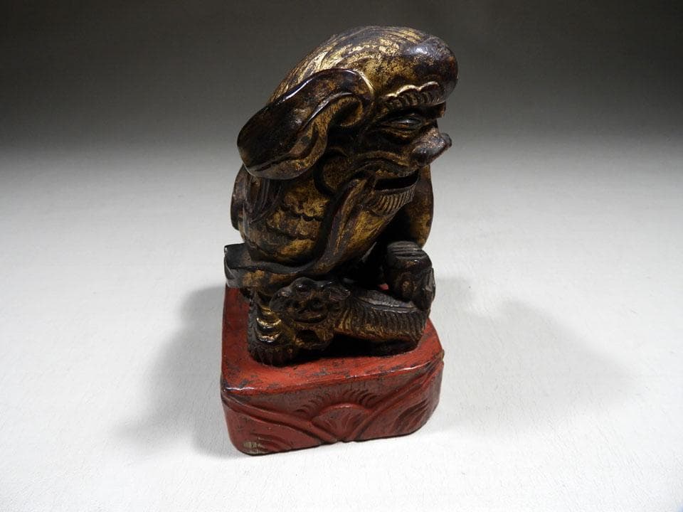 ○時代物 古木の彩色木彫 個性的 趣き 唐獅子 珍品 箱入 高さ1