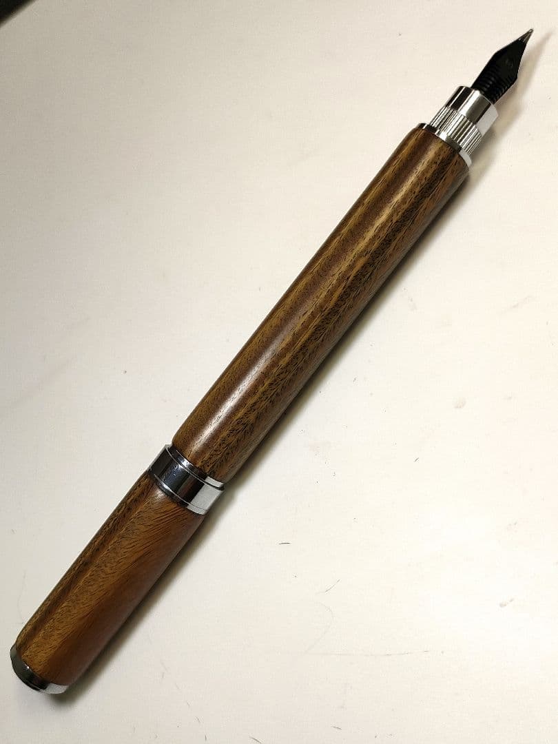 世界一硬い木【リグナムバイタ】万年筆
