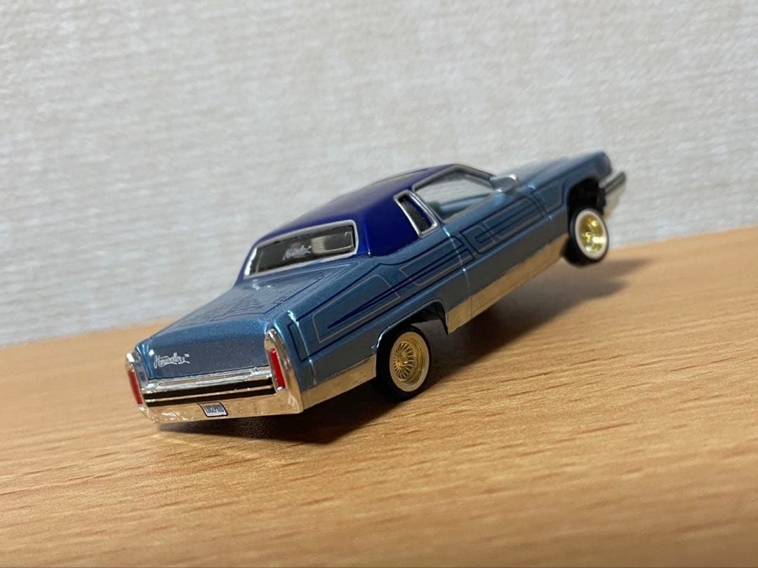 1/64 ローライダー キャデラック ブロアム ミニカー jadatoys