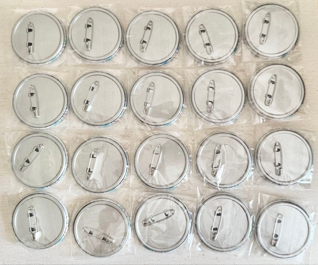 hnicgさま専用　ジャンプGIGA メタリック缶バッジ 影山飛雄　20点