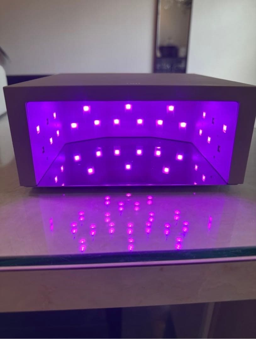 oui nails UV/LEDネイルライト 美容機能付き