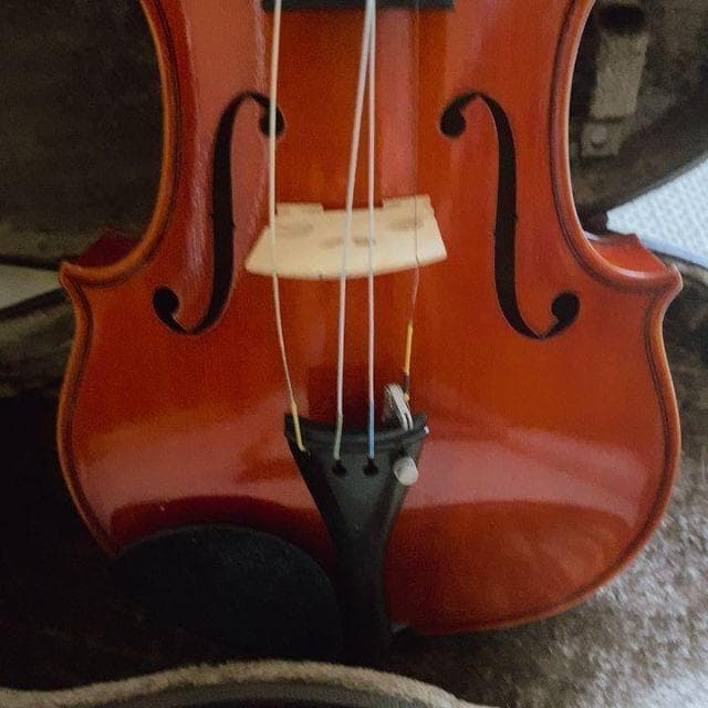 美品　Suzuki 　スズキ　バイオリン 4 no330　汚れ無し　弦変え