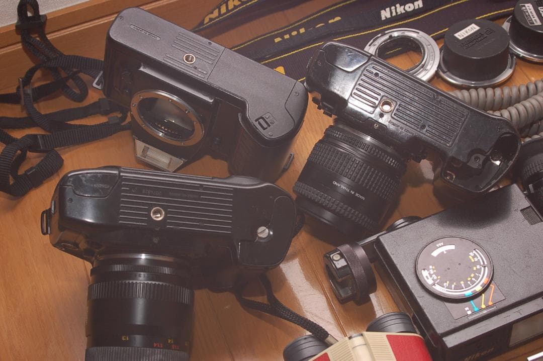 片付け】Nikon 一眼レフカメラ、アクセサリー大量セット
