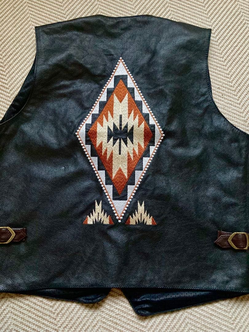 ワイルド オルテガ ナバホ 本革 レザー ベスト 黒 サイズXL 新品未使用