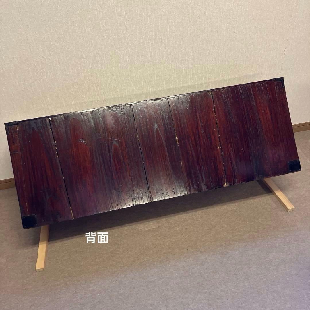 アンティークな刀箪笥（外枠概寸 W116㌢、H41㌢、D33㌢）