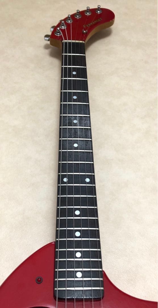 ZO-3 レッド アンプ内蔵ミニギター ヘッドフォン端子付