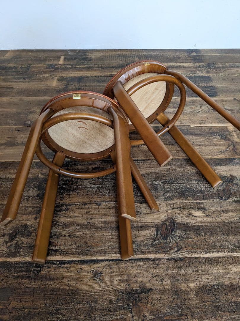 秋田木工の丸スツール　2脚　木製椅子