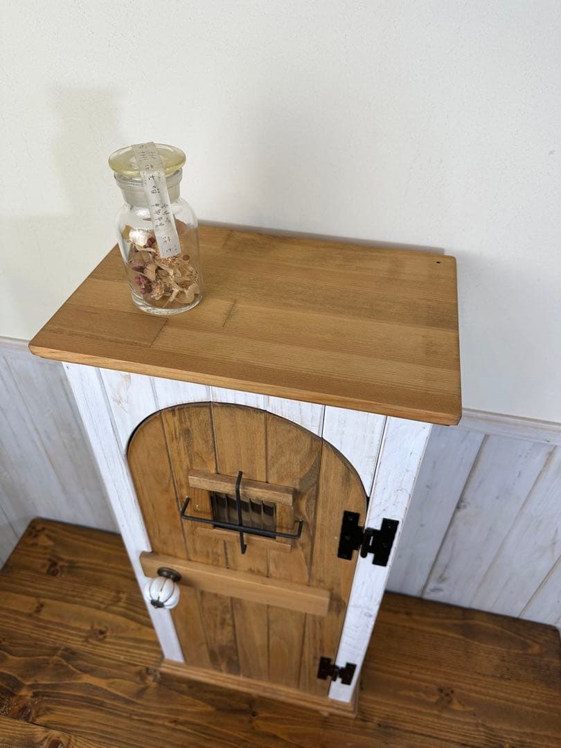 1点のみ微難ありのためお値引き】アンティークの扉のような