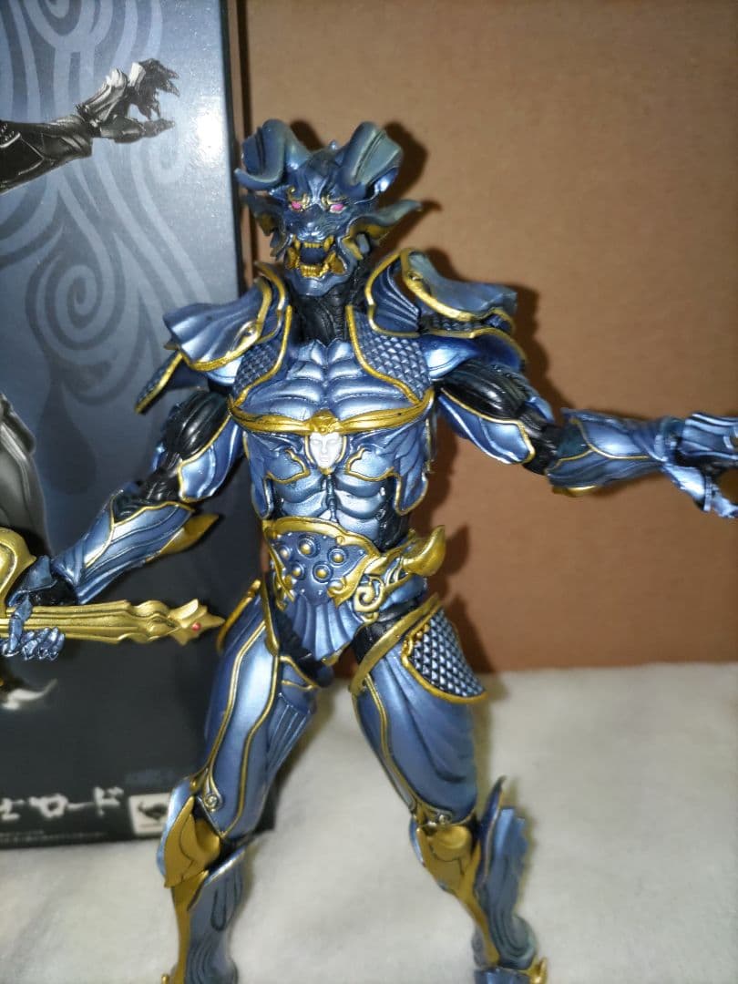 希少品！牙狼　閃光騎士ロード　フィギュア