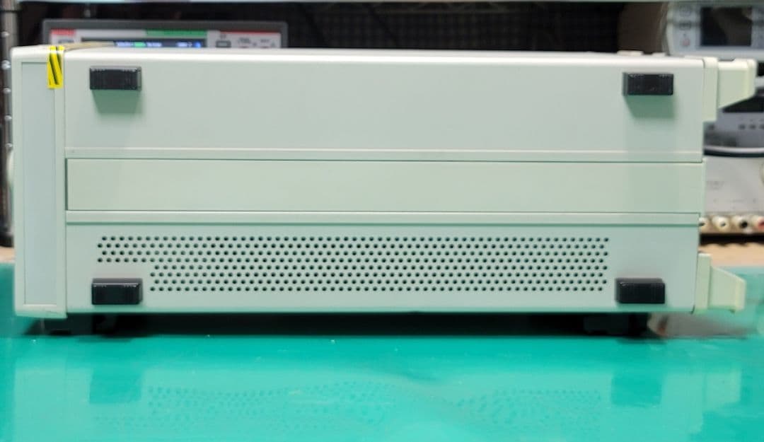 精度良 ADCMT 6243 DC VOLTAGE/CURRENT SOURCE