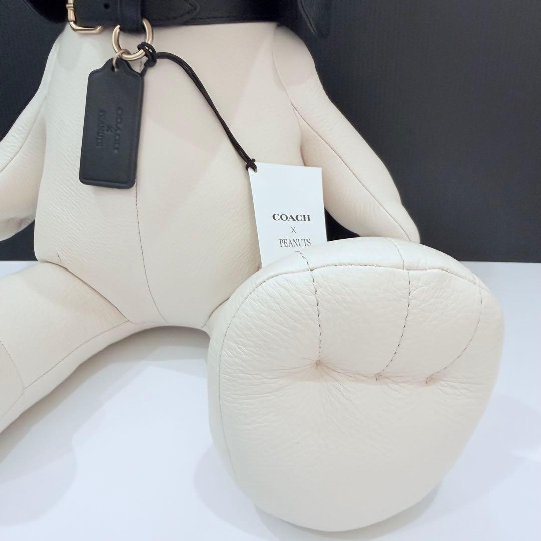 コーチ　スヌーピー　ぬいぐるみ　2025ホワイト