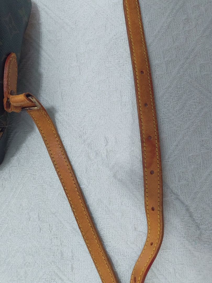 LOUIS VUITTON ショルダーバッグ