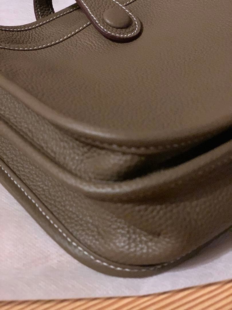 Hロゴ Hパンチング ショルダーバッグ ショルダーストラップ2本付き 最高級革