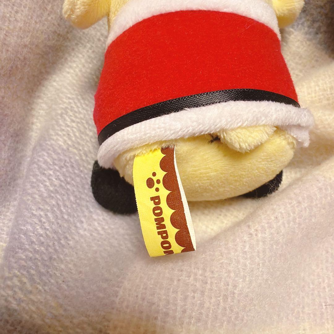 ポムポムプリンカフェ　マスコット　プレゼント持ってる