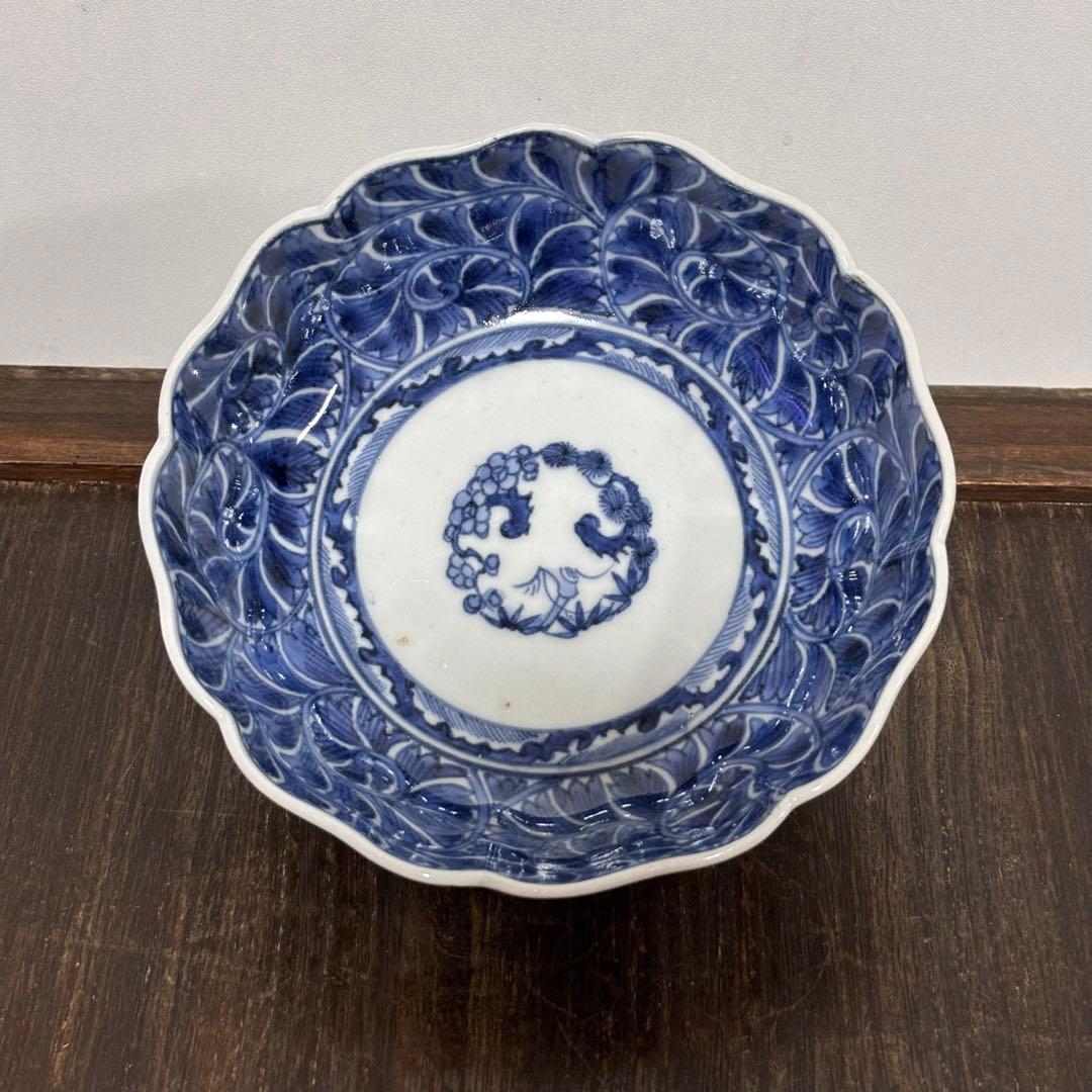 古伊万里】染付 松竹梅唐草文 輪花小皿（江戸中期/宝暦年間）1760