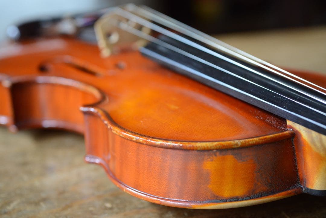 古いヴァイオリン　ラベル1910 プラハ