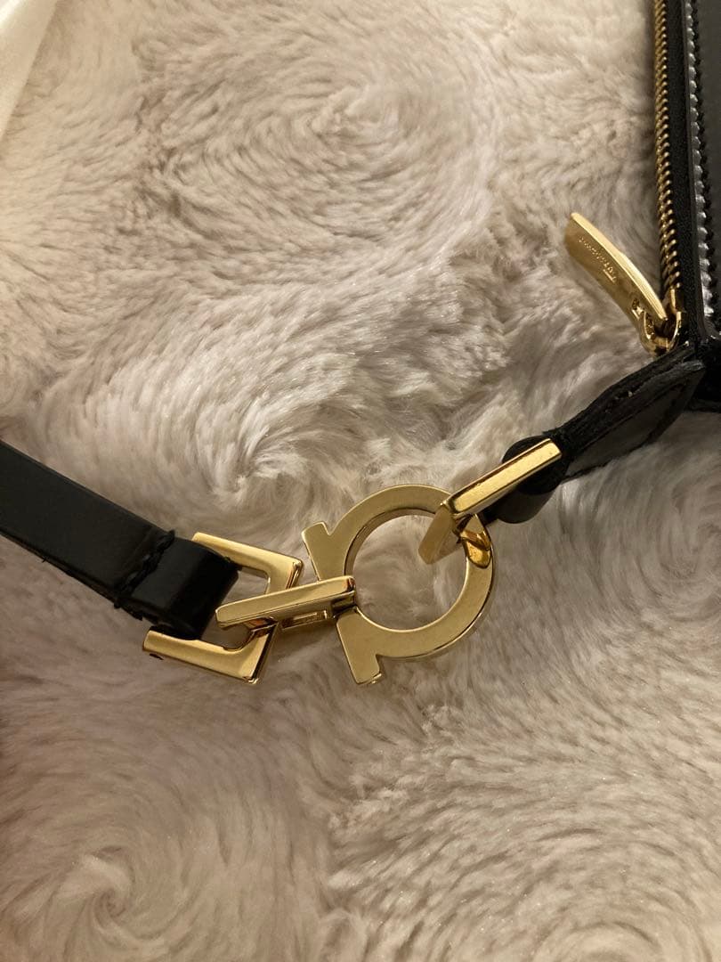 Ferragamo パーティーバッグ 黒