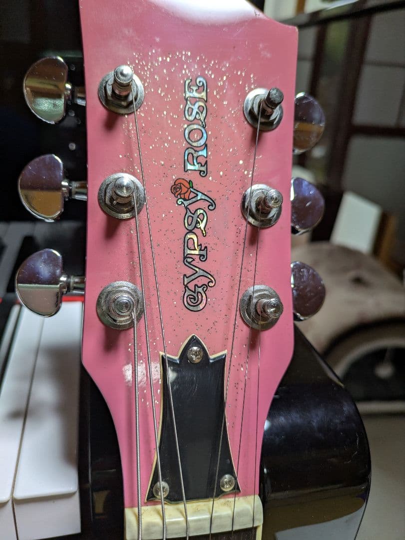 ジプシーローズ　ピンク レスポール　 エレキギター　ラメ入り　激レアギター