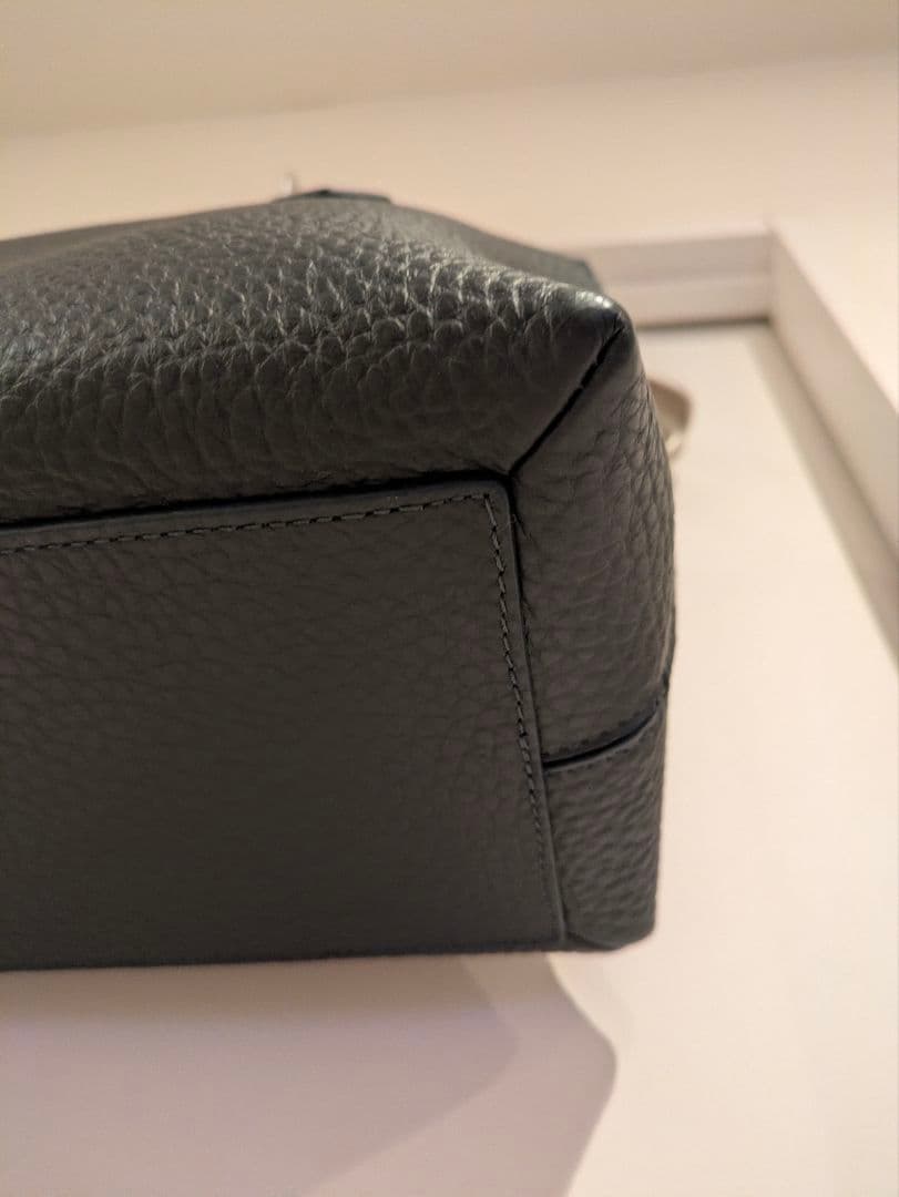 イアクッチ　ラーナ　M　ネイビー色