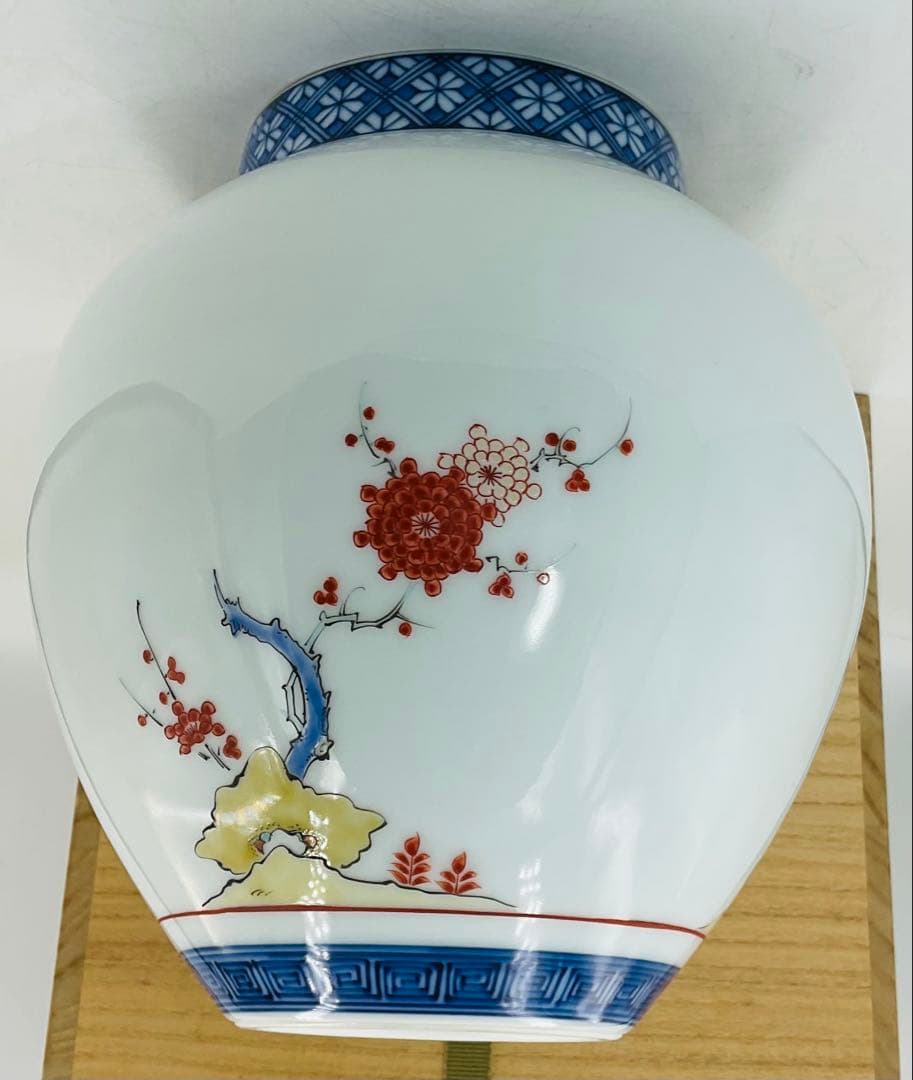 83】◉人間国宝・酒井田柿右衛門先生 赤絵花瓶 桐箱◉ 83】
