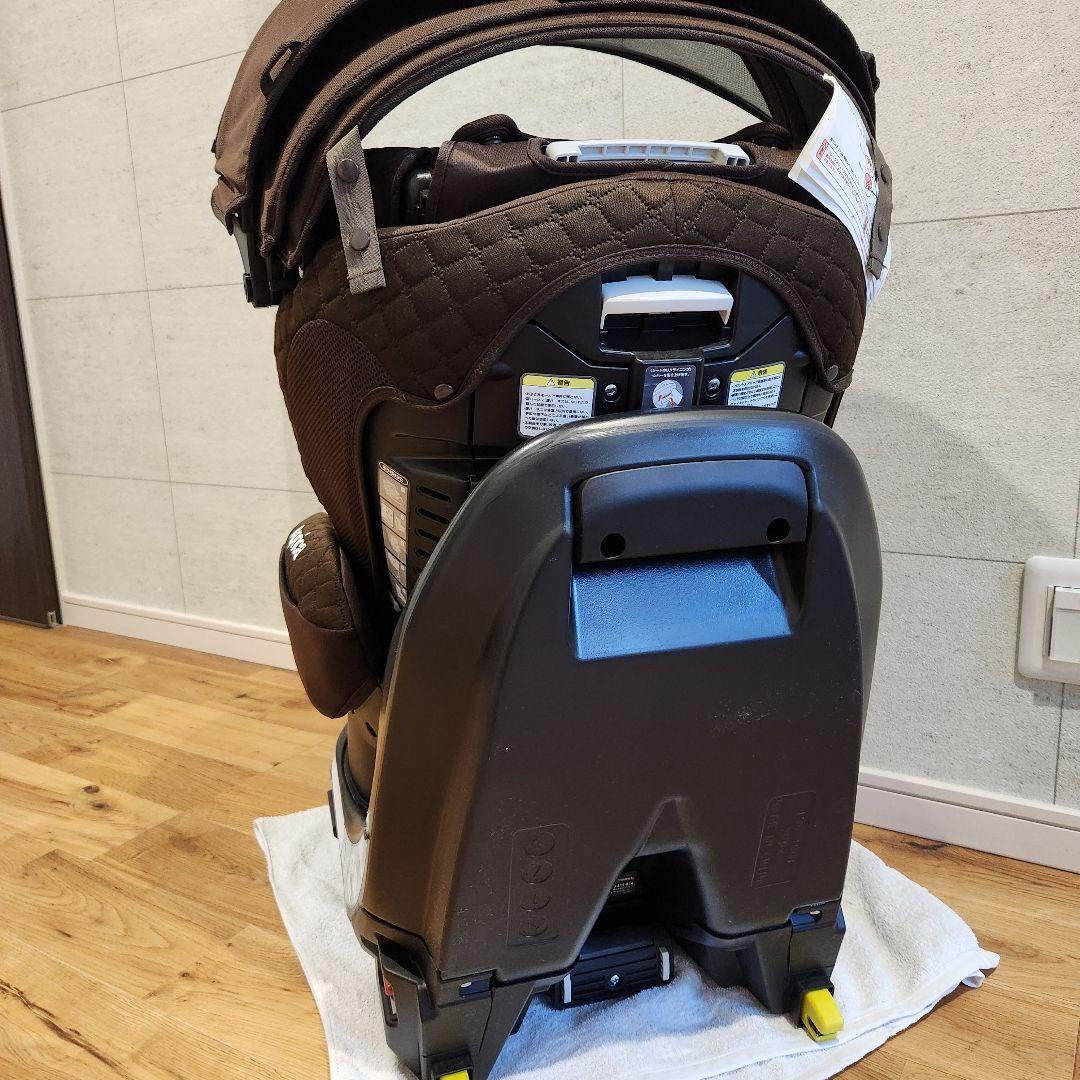 フラディアグロウ　ISOFIX