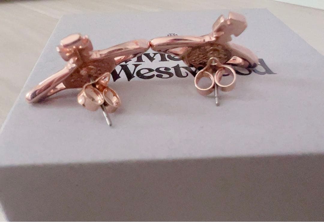 ヴィヴィアンウエストウッド ピンクゴールドピアス ヴィヴィアン