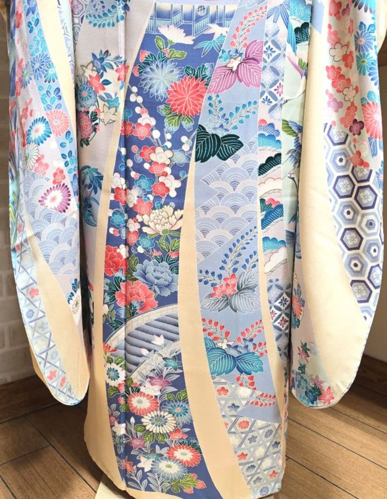 クリーム熨斗目振袖7点フルセット、成人式、前撮り、結婚式に