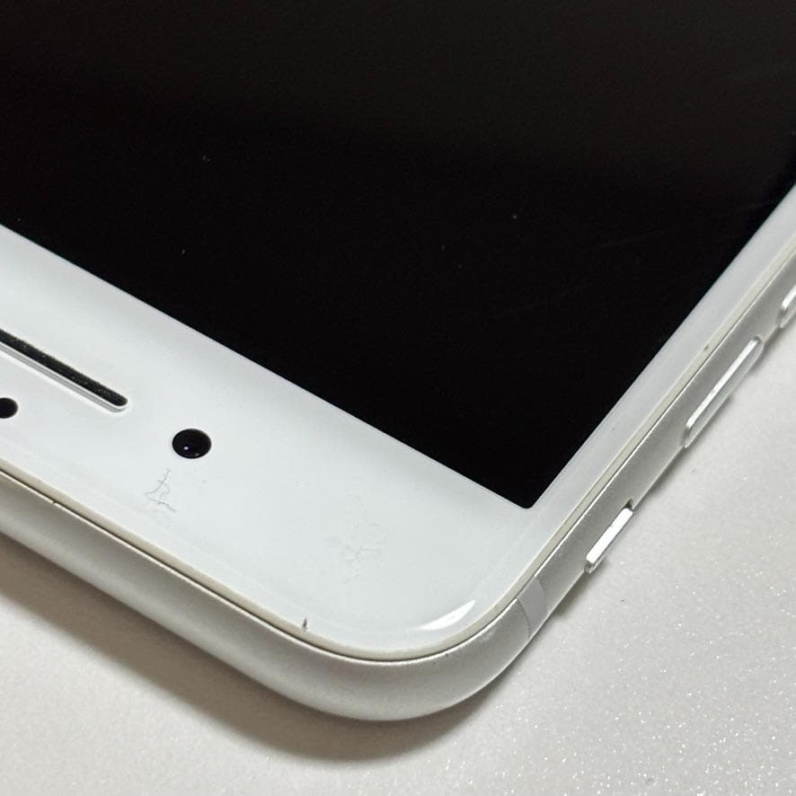 iPhone 8 本体 64GB シルバー バッテリー81% 動作良好
