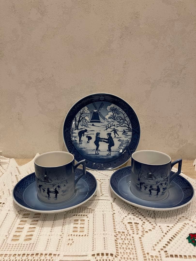 ロイヤルコペンハーゲン1989年イヤープレートとカップ・ソーサーセット