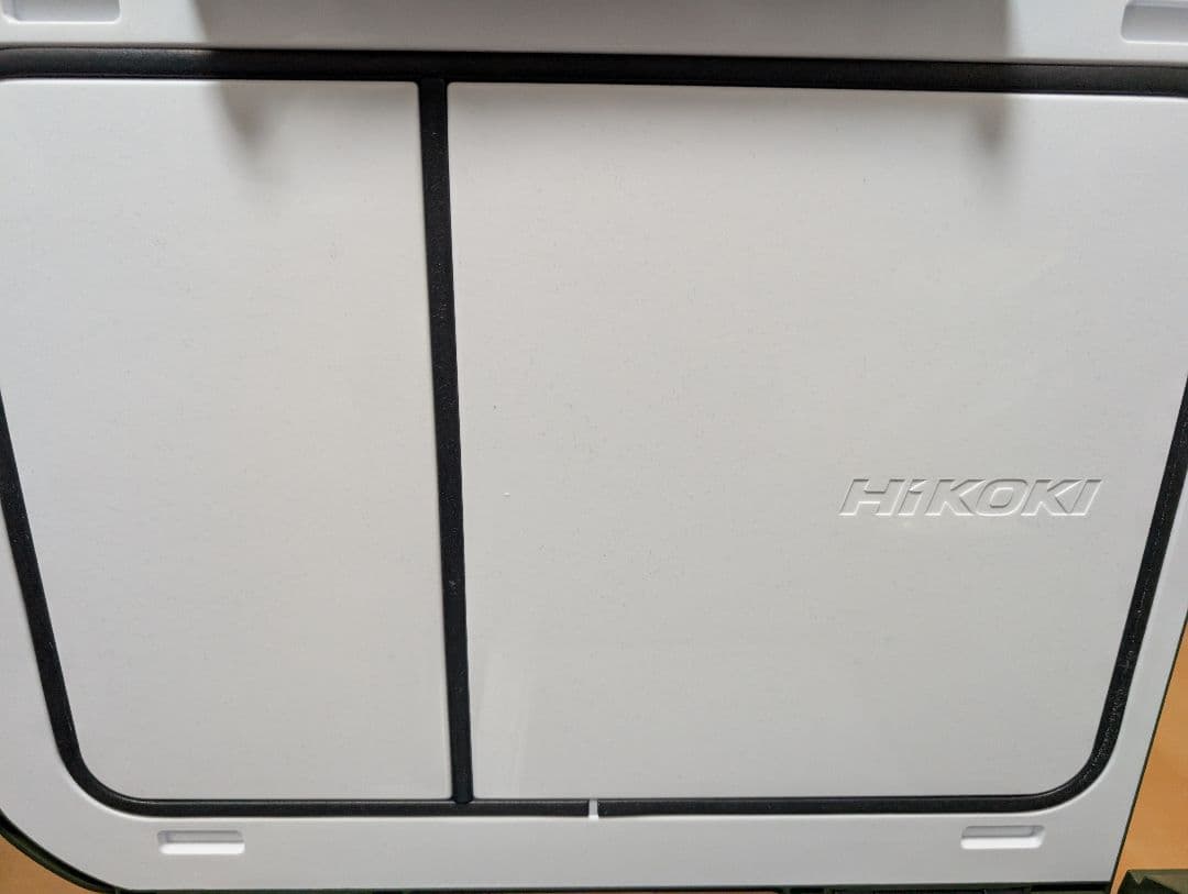 HIKOKI 冷温庫　UL18DBA(WMGZ)　バッテリー2個付き