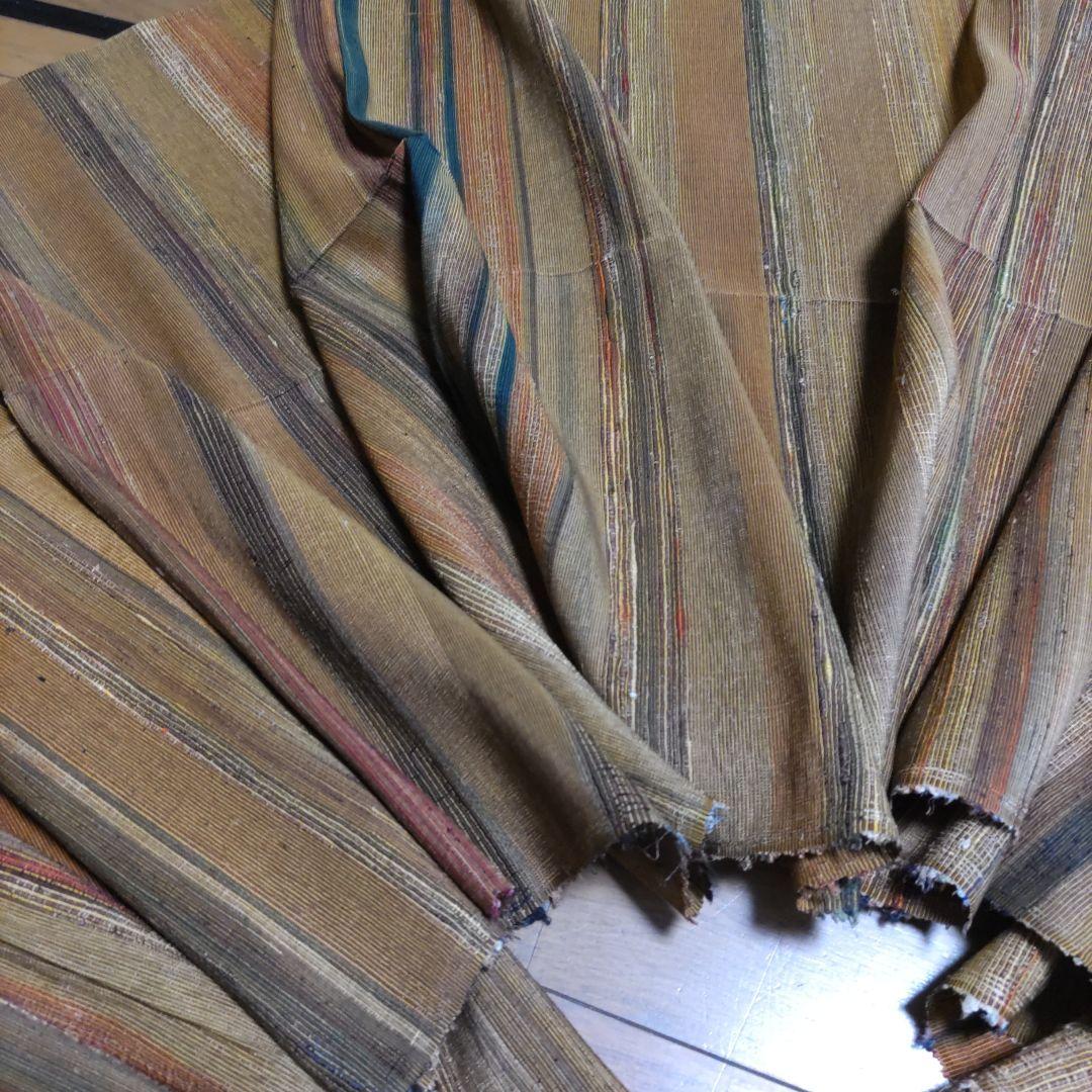 《アンティーク、絹広巾裂織布》（美品）63×410でたっぷり、細かく軽い1618