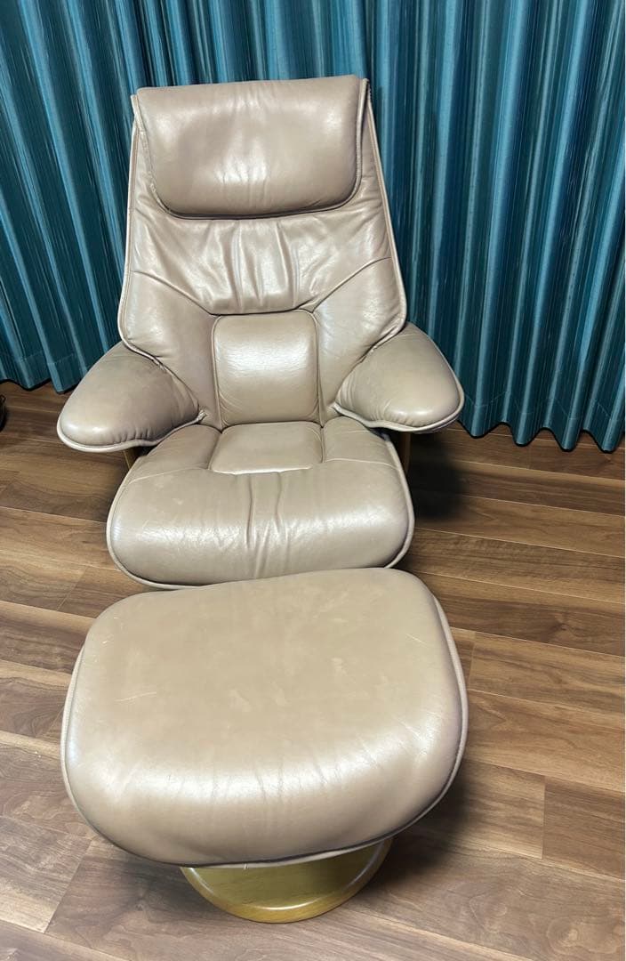 カリモク.オットマン