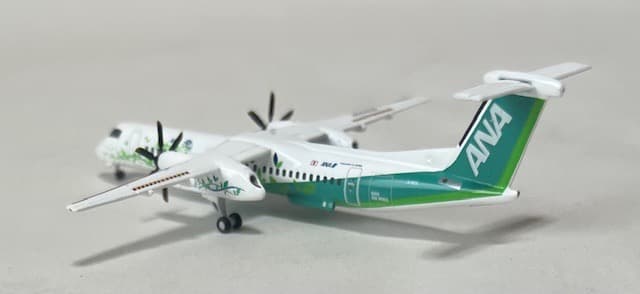 ANA Dash8-Q400 JA451A eco Green - メルカリ