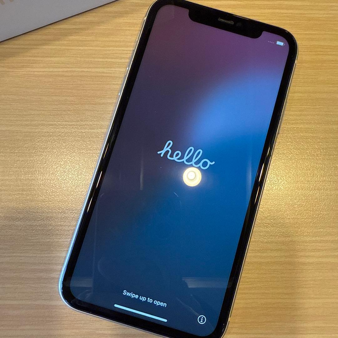 iPhone11 ホワイト 128GB SIMフリー 使用可能ジャンク品 iPhone11