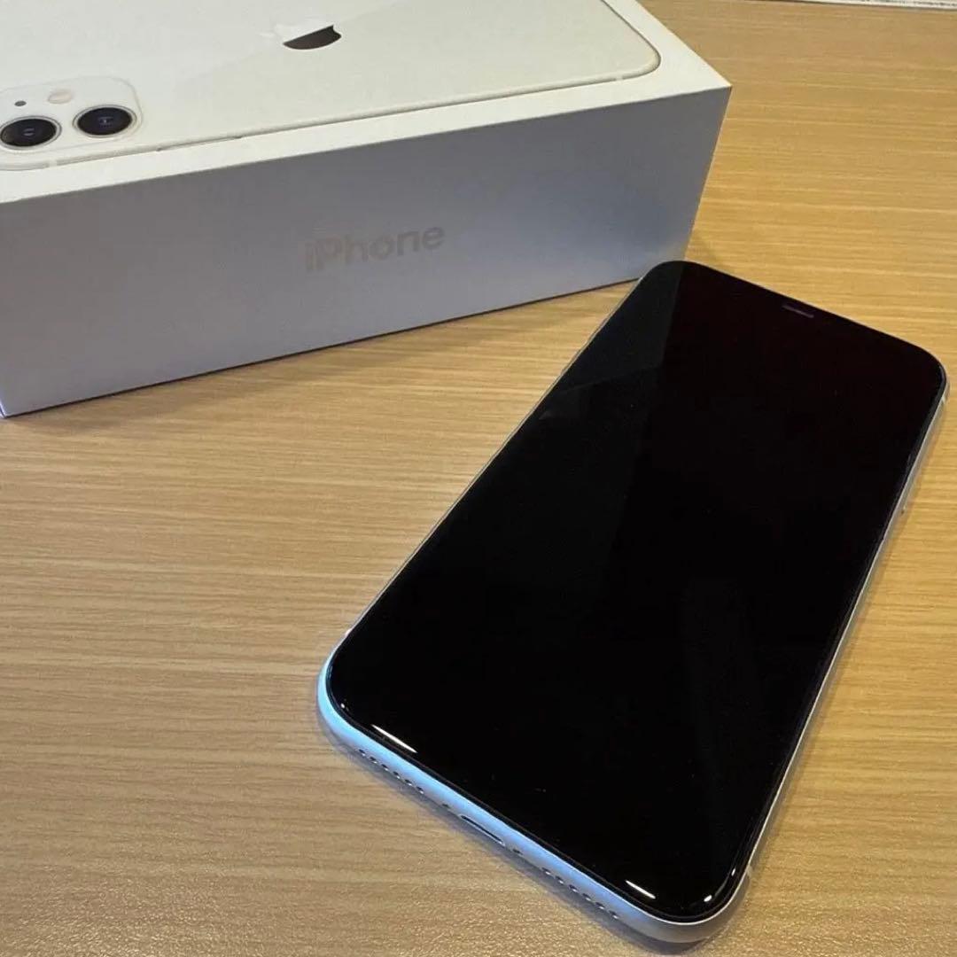 iPhone11 ホワイト 128GB SIMフリー 使用可能ジャンク品 iPhone11
