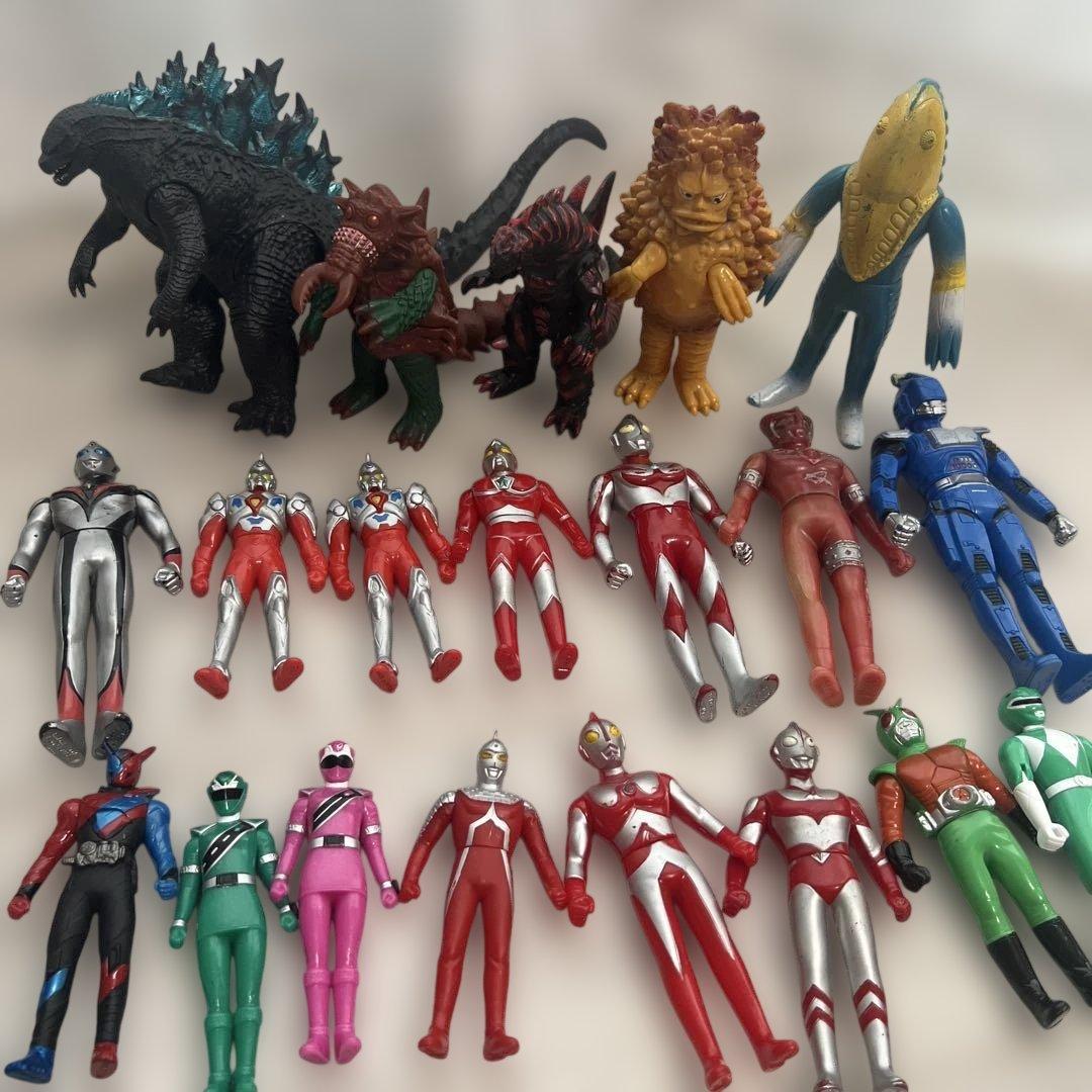 ウルトラマン 仮面ライダー 怪獣 ゴジラ 戦隊物 フィギュア - メルカリ