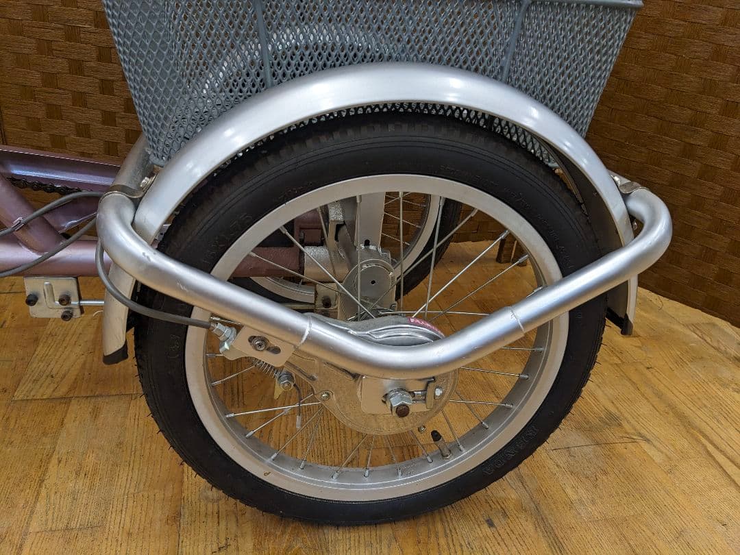 U028 三輪　自転車　スイング機能付き　Avec Vent