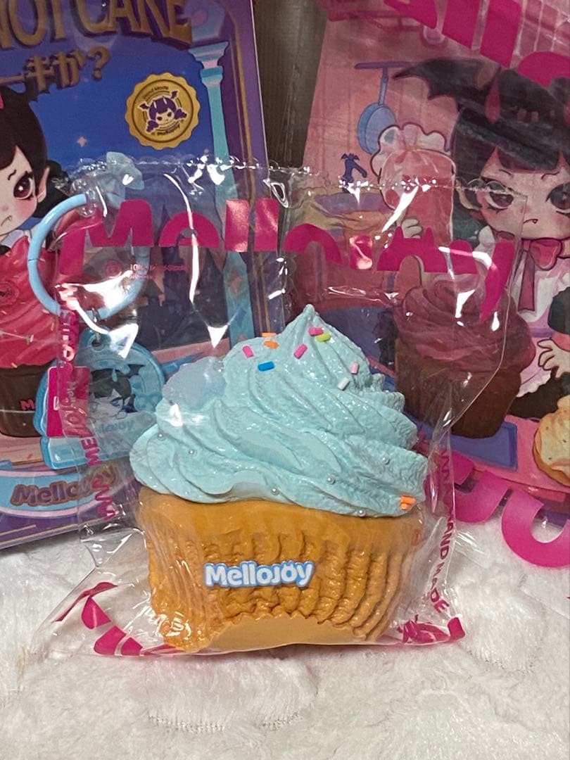 mellojoy メロジョイ　スクイーズ　カップケーキか？