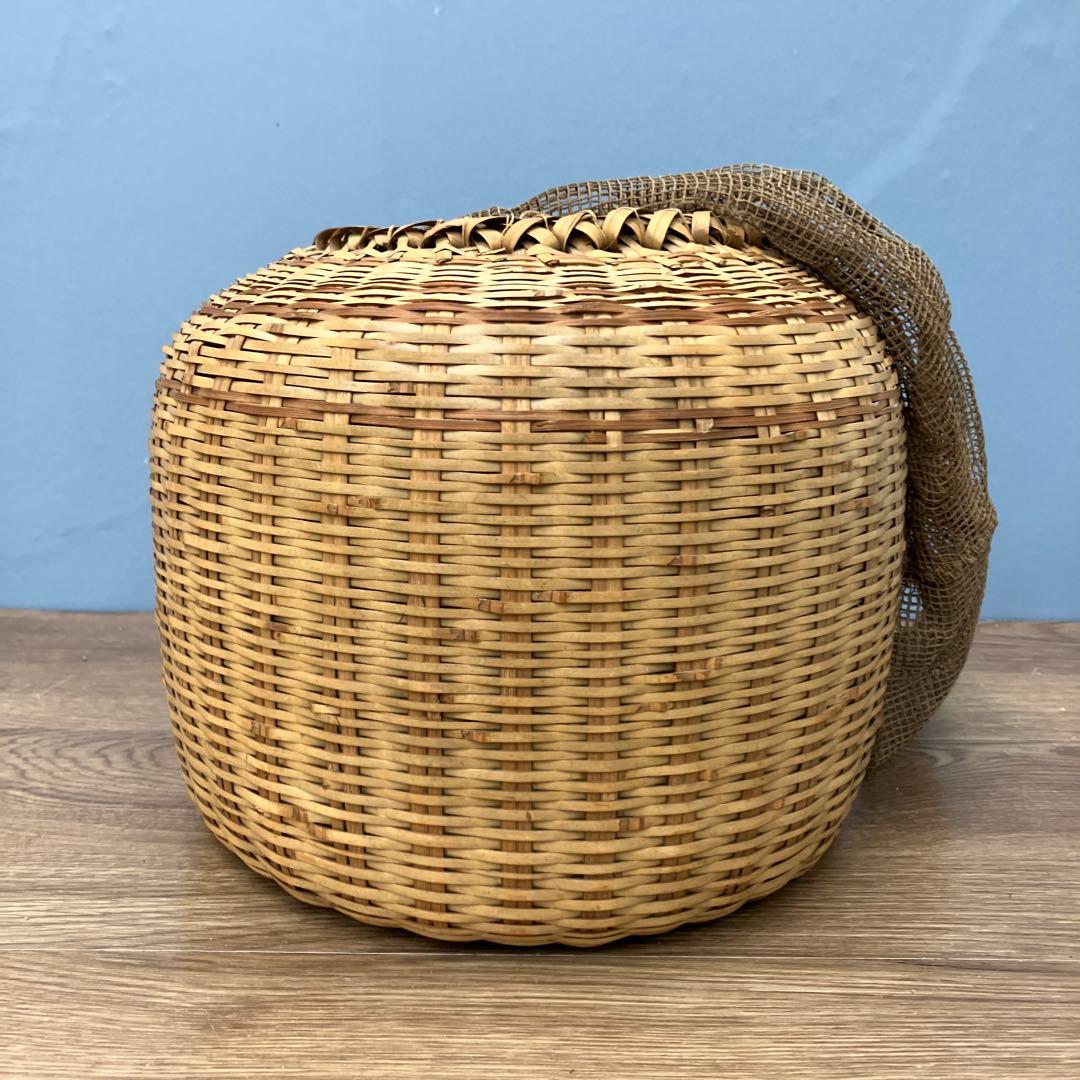 B-壁 昭和レトロ 竹製 魚籠（びく） 腰籠 網付き 釣り道具 古道具