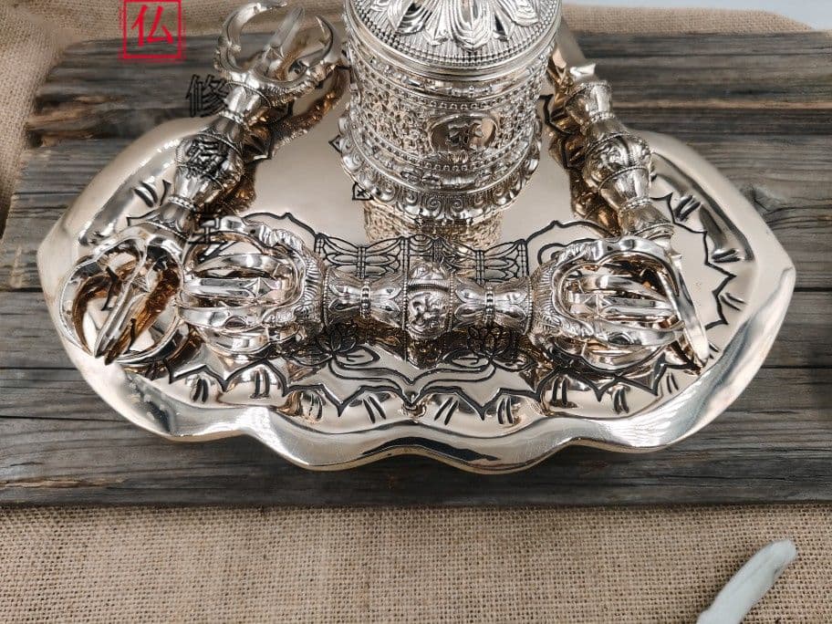 修縁堂】密教法具 鬼面5点セット 鬼面の鈴 鐘 五鈷杵