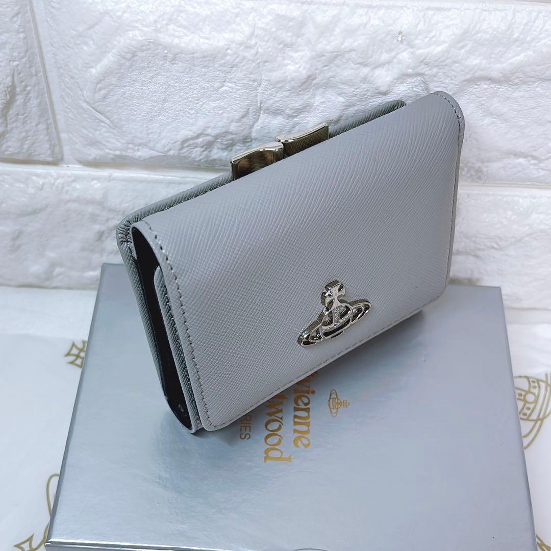 ショッパー付き】新品 ヴィヴィアン・ウエストウッド 三つ折り財布