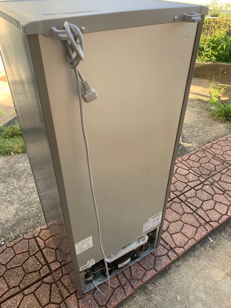福岡市内配達無料　シャープ　2ドア冷蔵庫　単身サイズ　2019年