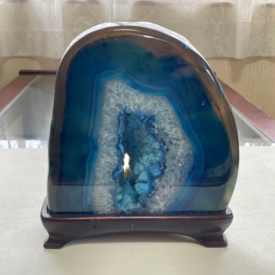 瑪瑙 メノウ 鑑賞石 飾り石 置物 オブジェ 木製 台座付き 青 ブルー