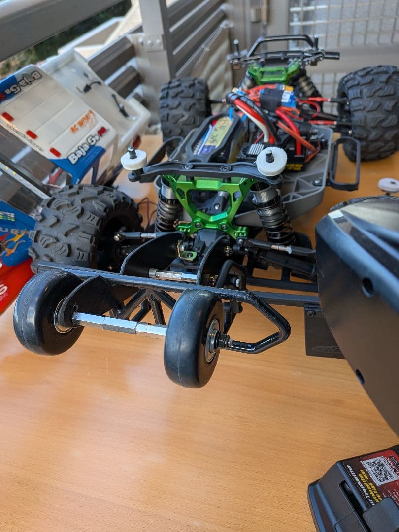 トラクサス SCT 4WD オプションパーツ付き プロポも付きます