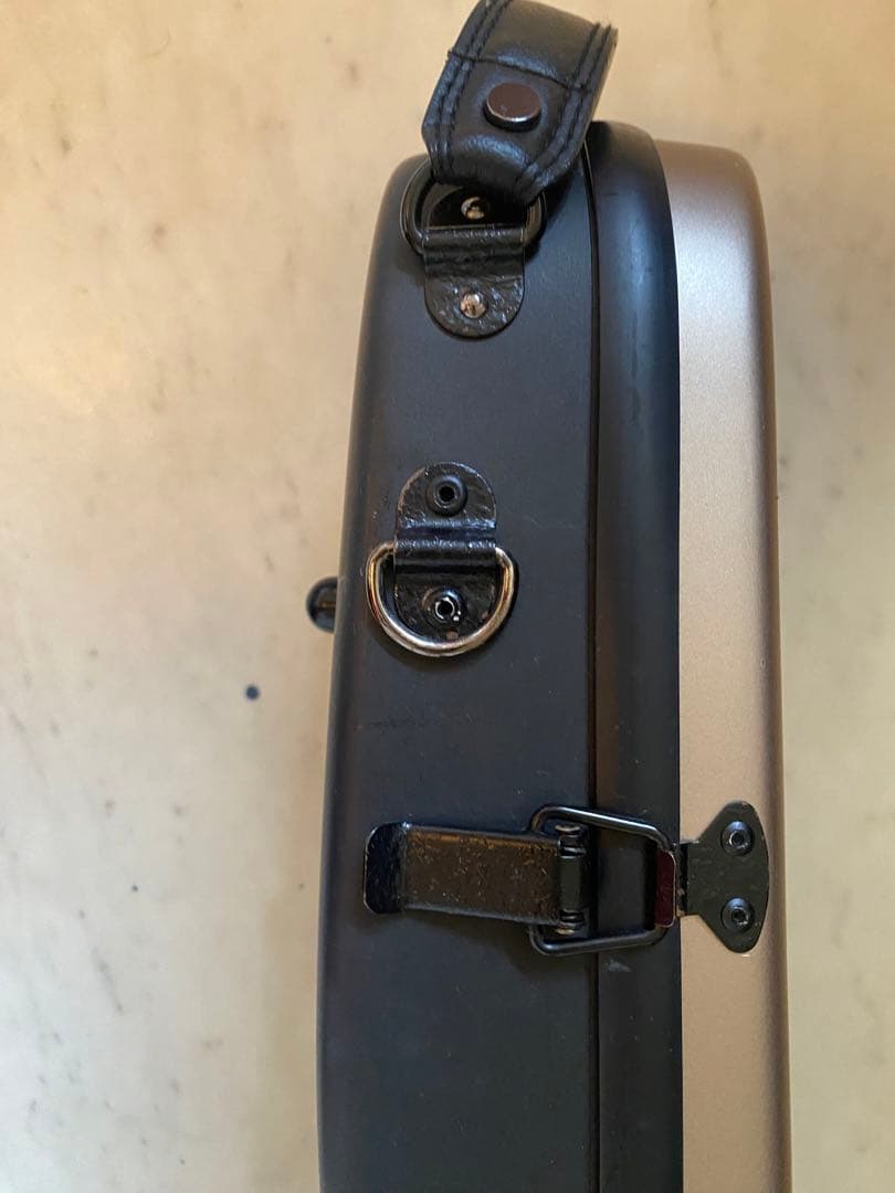 w*☆様 【バイオリンケース 】カーボンマック CFV-2S サテン シャンパン