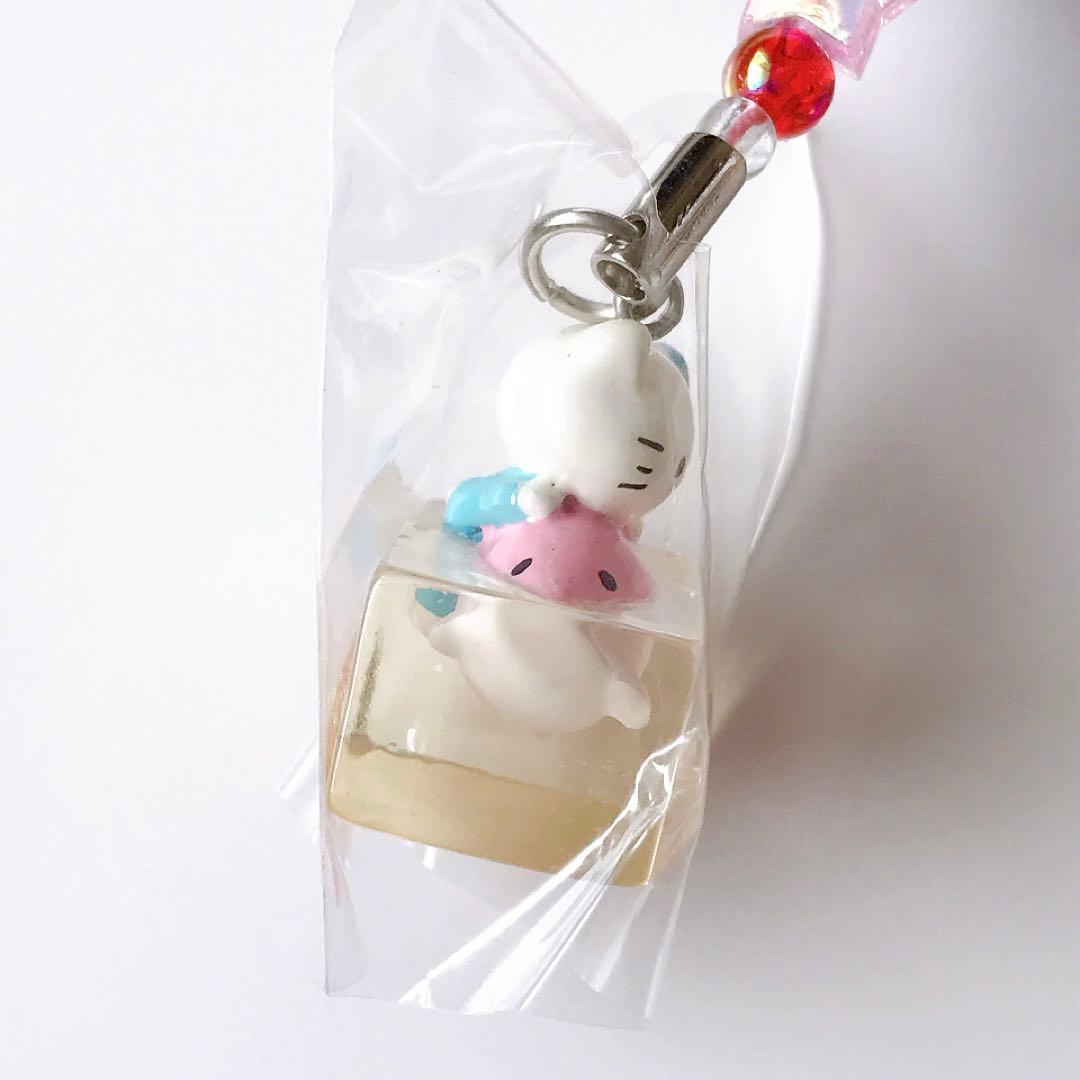ご当地キティ★水族館限定★クリアキューブ★根付け★ストラップ★イルカ★ビーズ
