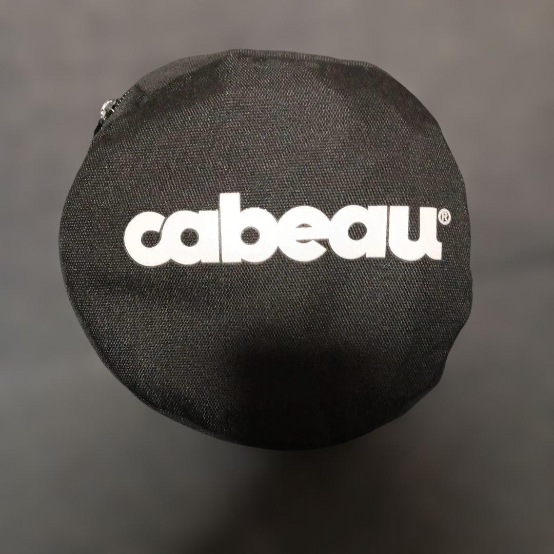 Cabeauネックピロー収納ケース付き…スチールグレー使用品。 - メルカリ