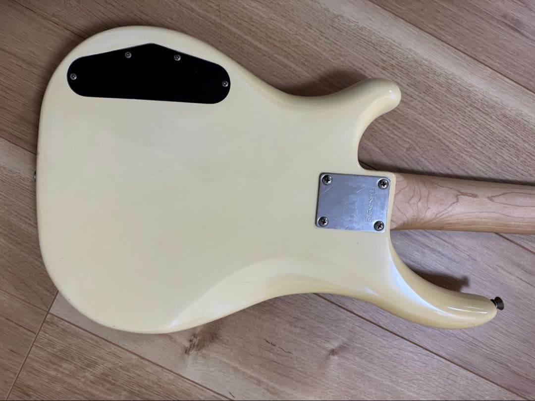 FERNANDES エレキベース PJタイプ 4弦 クリーム系 現状品 - メルカリ